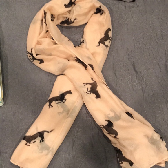 Cute lightweight running horse scarf. - Picture 2 of 5